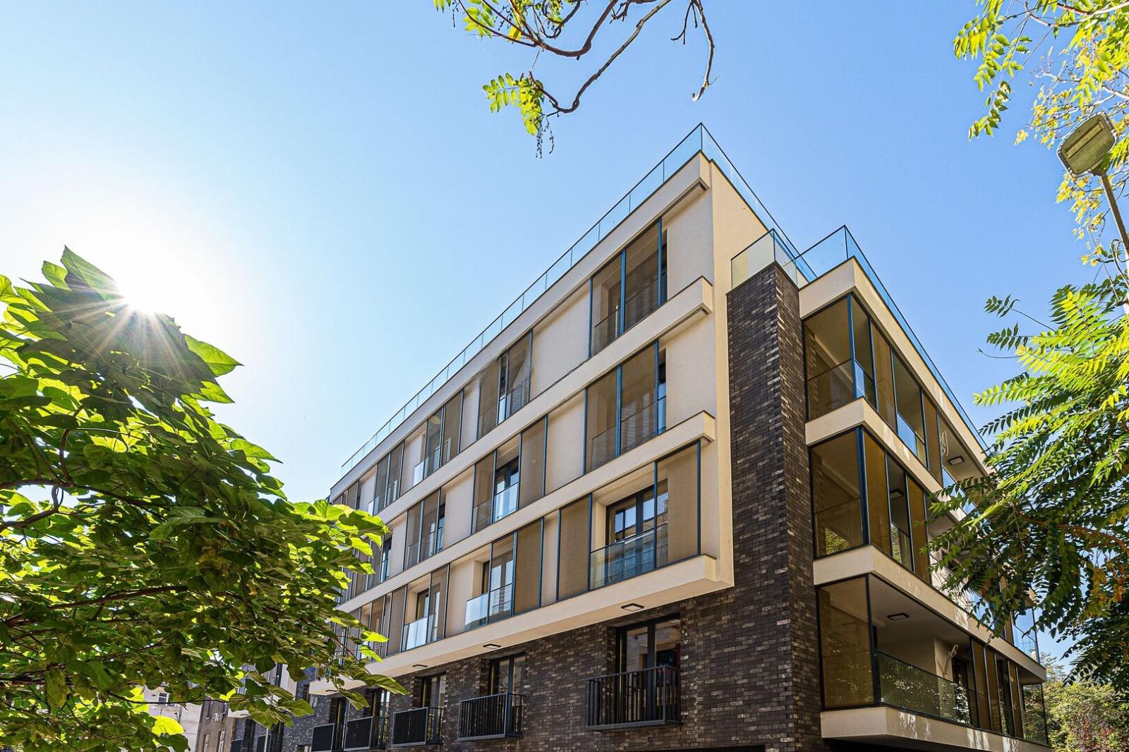 Apartments For Sale 3-Room, Sofia, Center