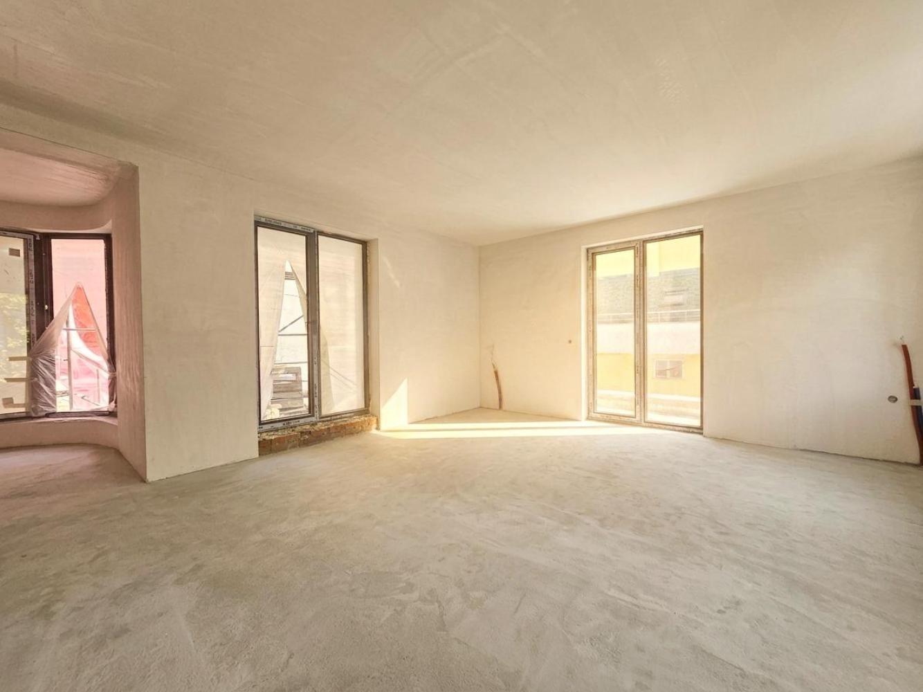 Apartments For Sale 3-Room, Sofia, Center