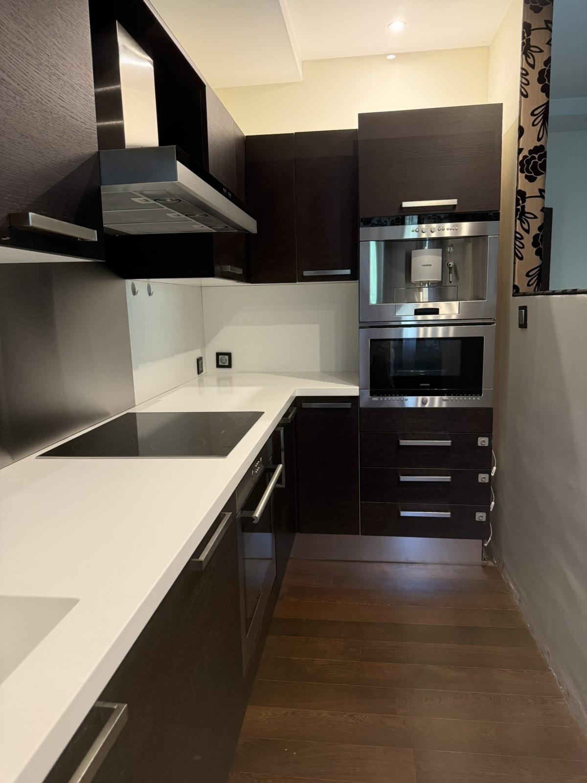 Apartments For Sale 3-Room, Sofia, Lozenets