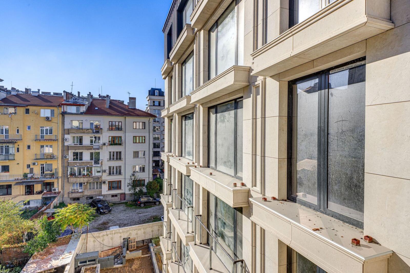 Apartments For Sale 3-Room, Sofia, Center