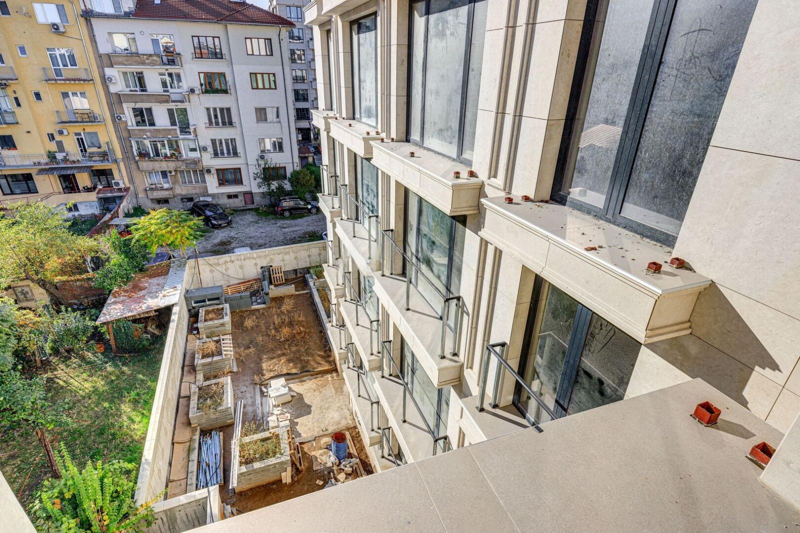 Apartments For Sale 3-Room, Sofia, Center