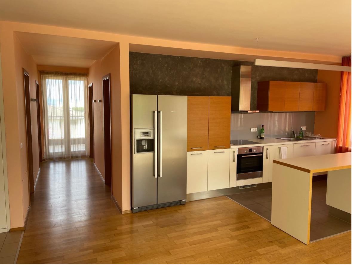 Apartments For Sale 4-Room, Sofia, Simeonovo