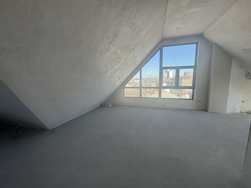 Apartments For Sale 4-Room, Sofia, Center