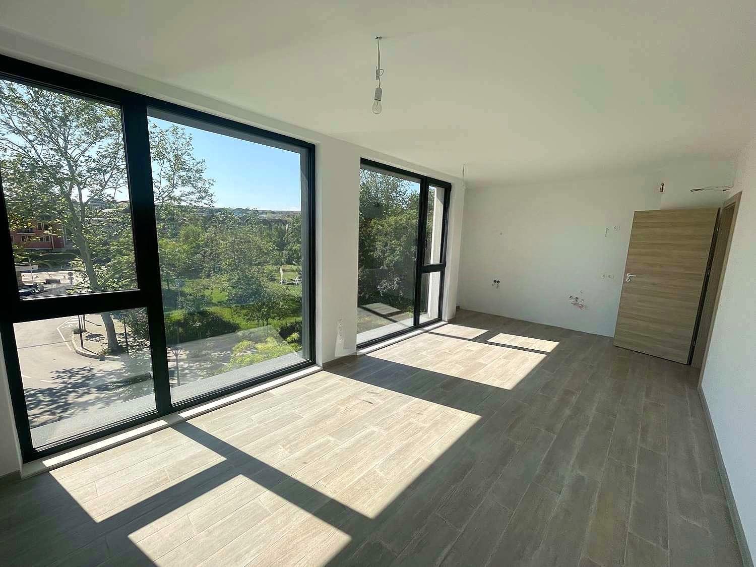Apartments For Sale 4-Room, Varna, SS. Konstantin and Elena Resort