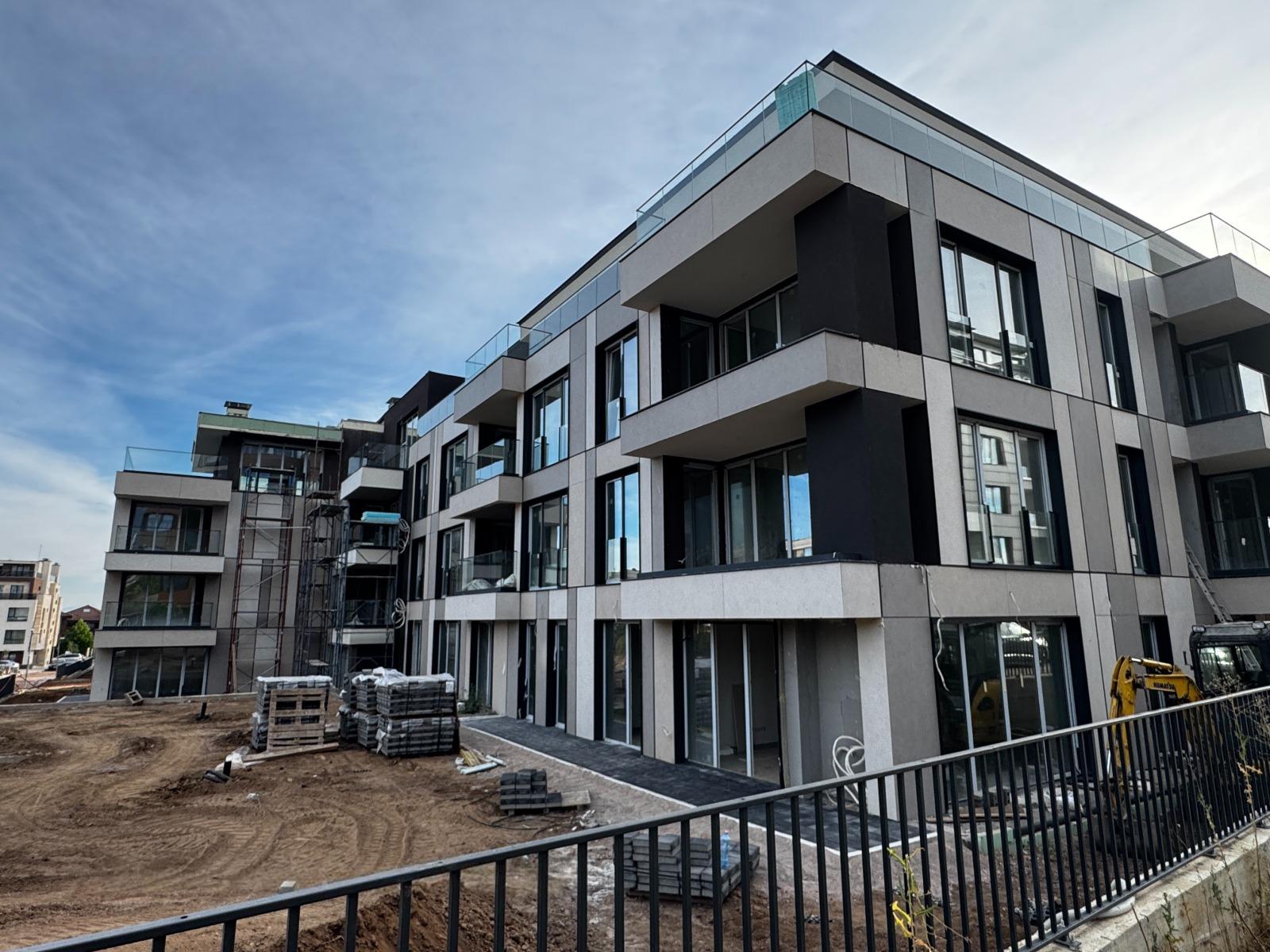 Apartments For Sale 4-Room, Sofia, Vitosha