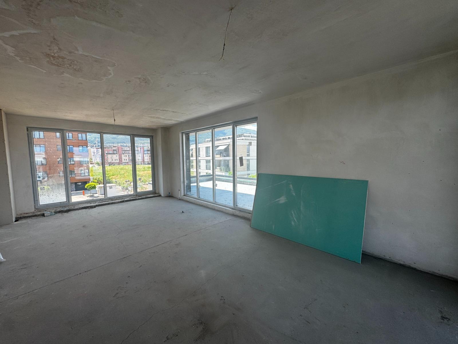 Apartments For Sale 4-Room, Sofia, Vitosha