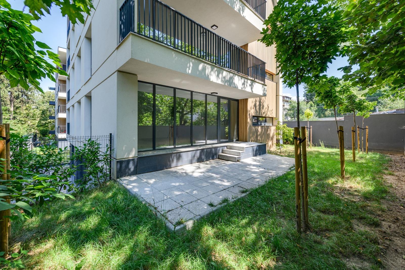 Apartments For Sale 4-Room, Sofia, Lozenets