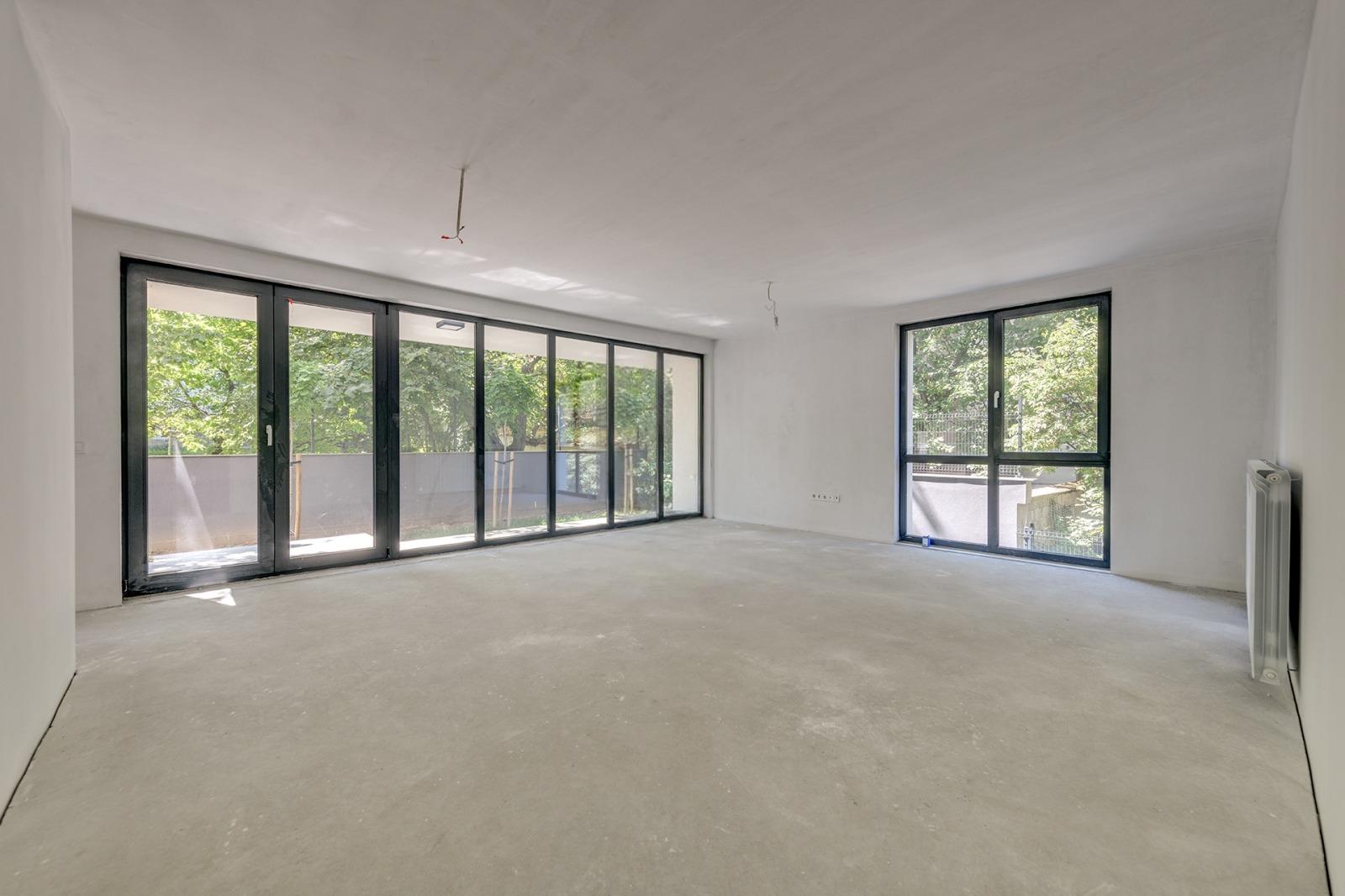 Apartments For Sale 4-Room, Sofia, Lozenets