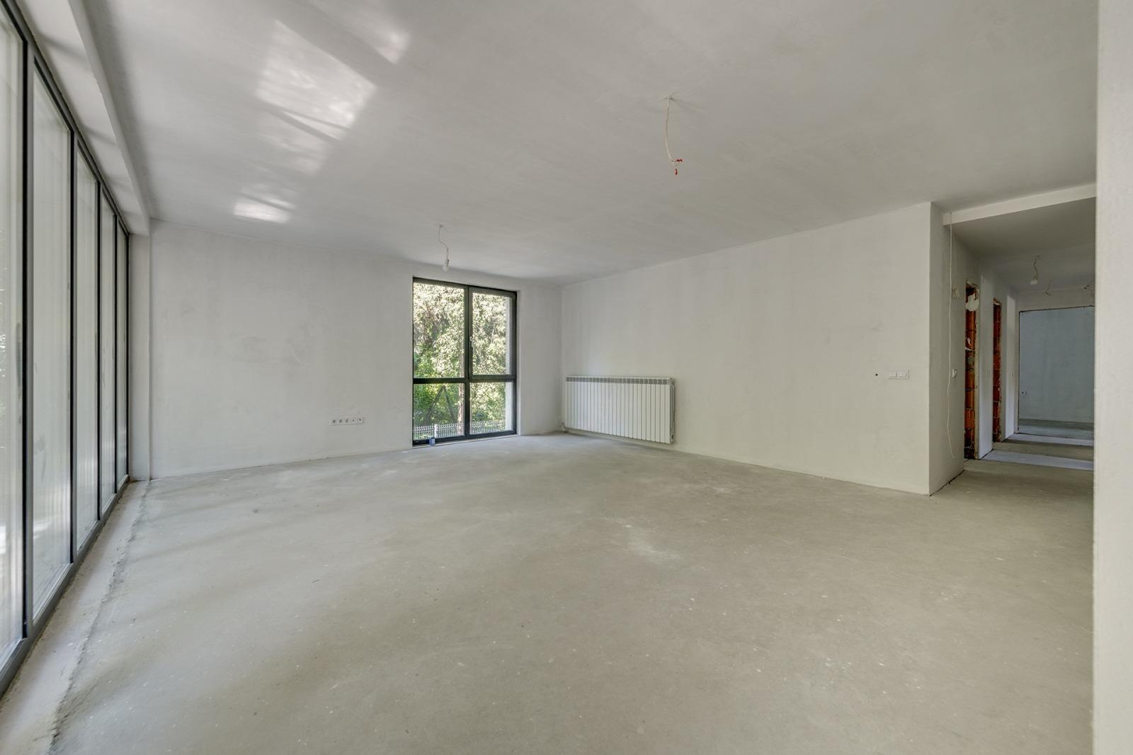 Apartments For Sale 4-Room, Sofia, Lozenets