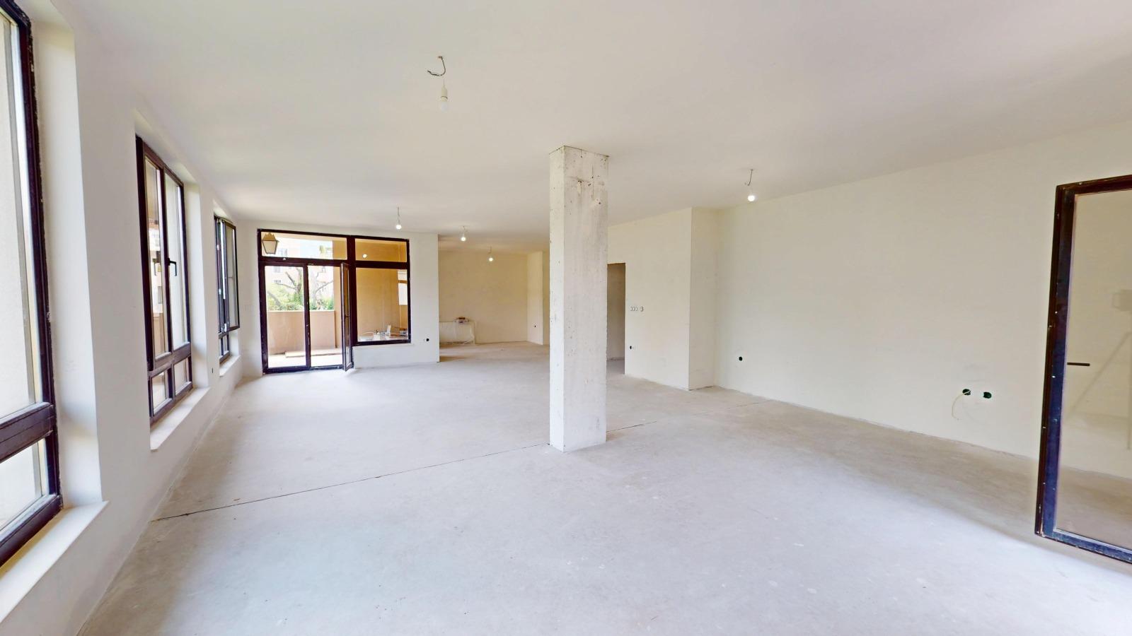 Apartments For Sale 4-Room, Sofia, Vitosha