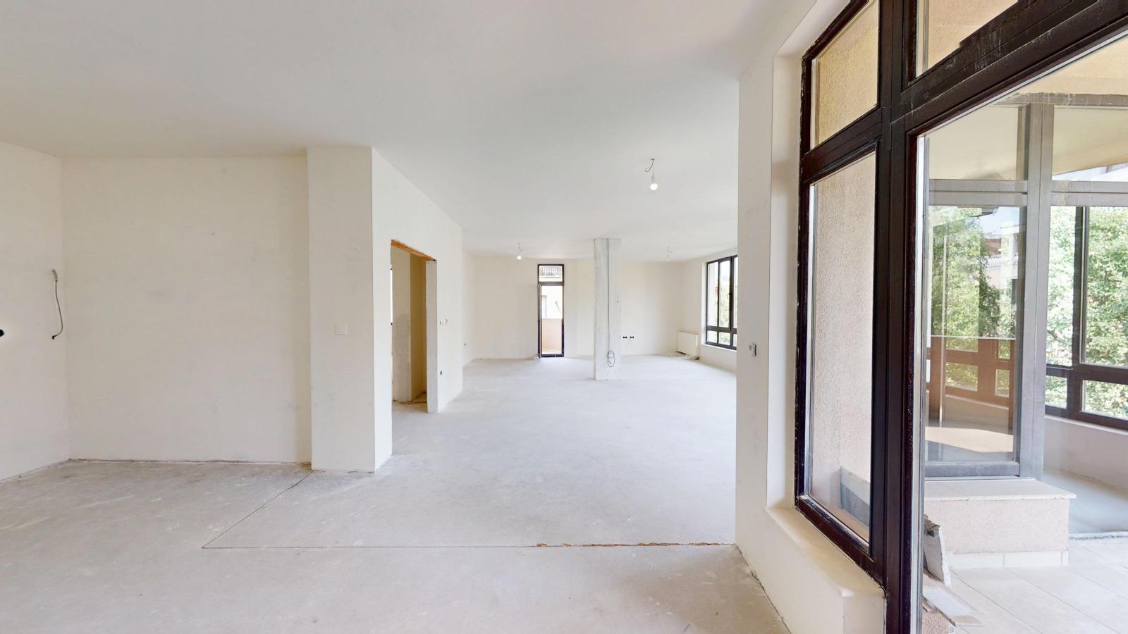 Apartments For Sale 4-Room, Sofia, Vitosha