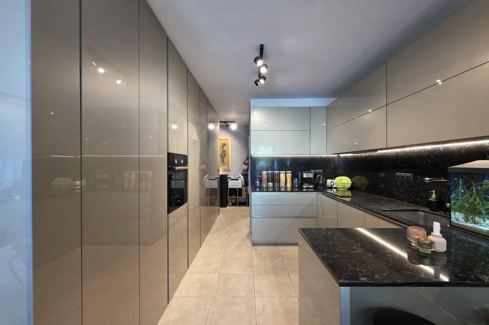 Apartments For Sale 3-Room, Sofia, Izgrev