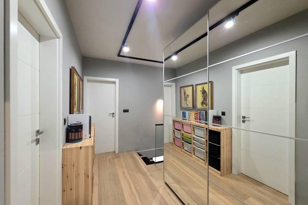 Apartments For Sale 3-Room, Sofia, Izgrev