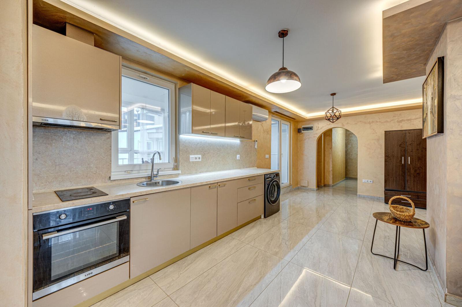 Apartments For Sale 4-Room, Sofia, Manastirski Livadi
