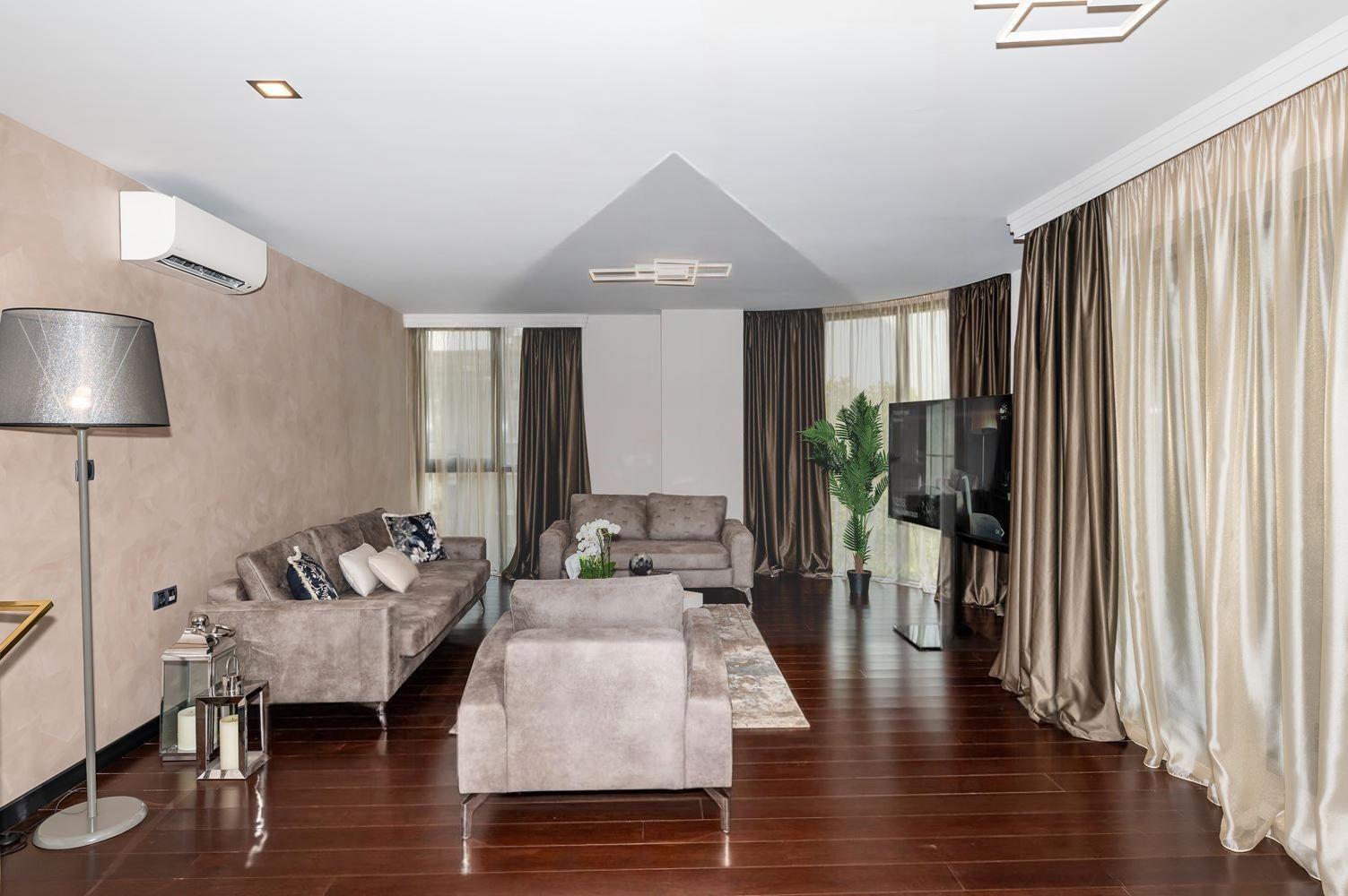 Apartments For Sale 3-Room, Plovdiv, Center