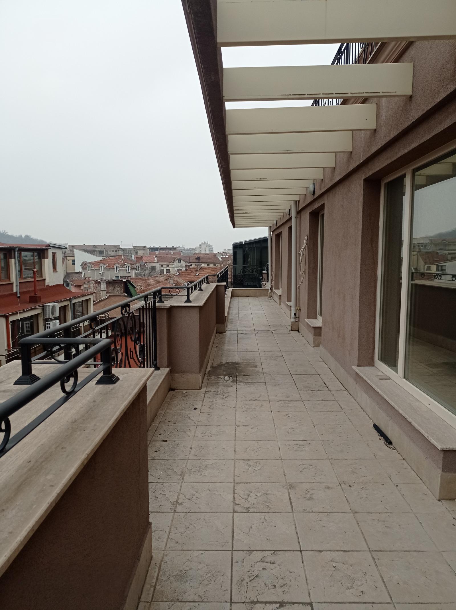 Apartments For Sale 4-Room, Plovdiv, Kapana