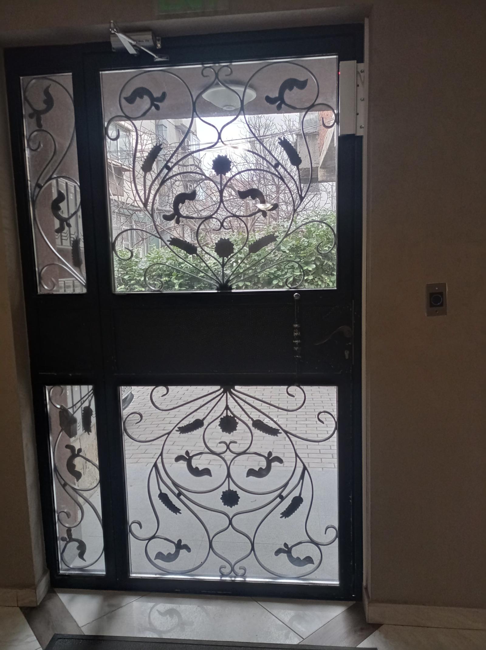 Apartments For Sale 4-Room, Plovdiv, Kapana