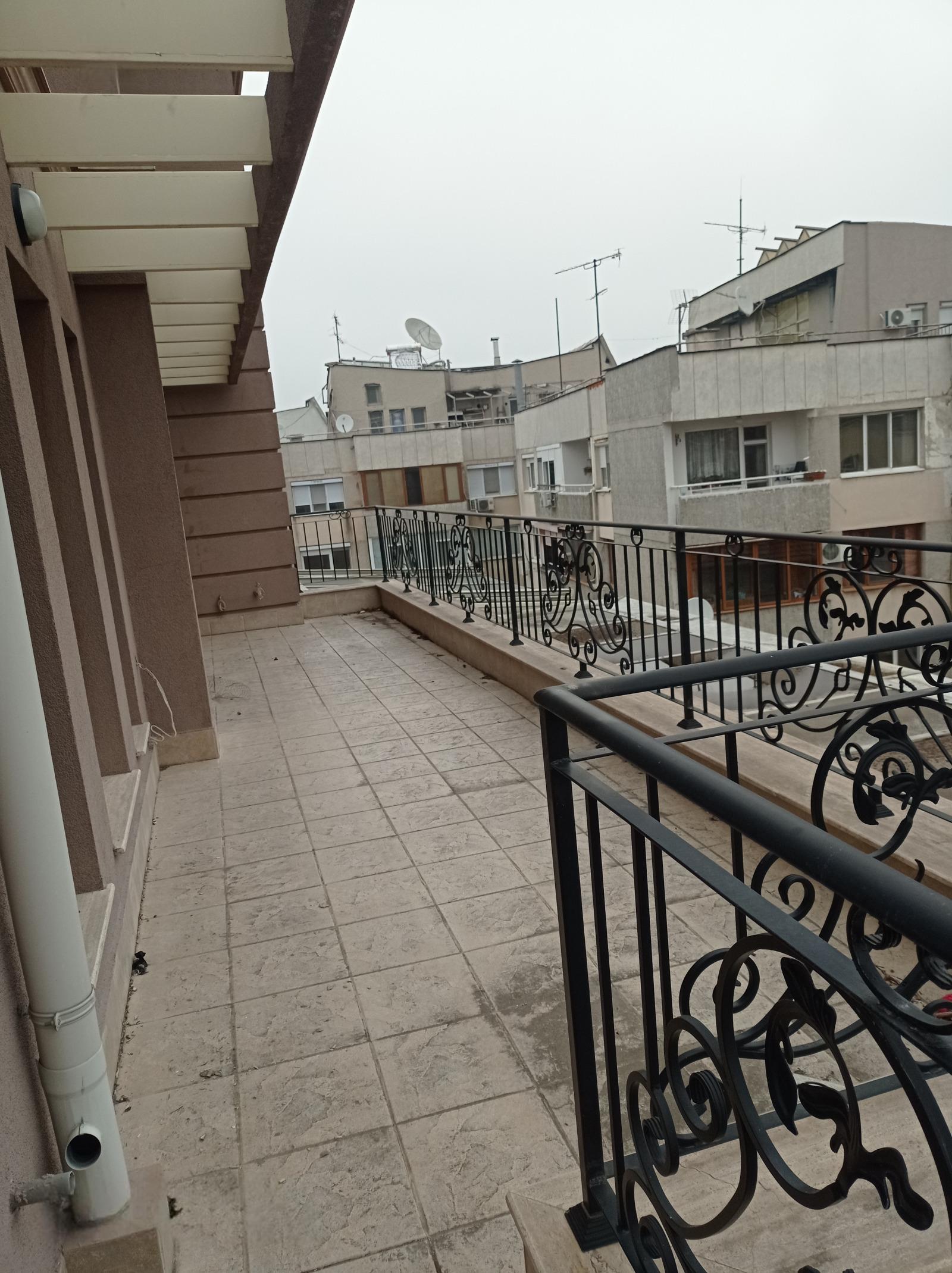 Apartments For Sale 4-Room, Plovdiv, Kapana