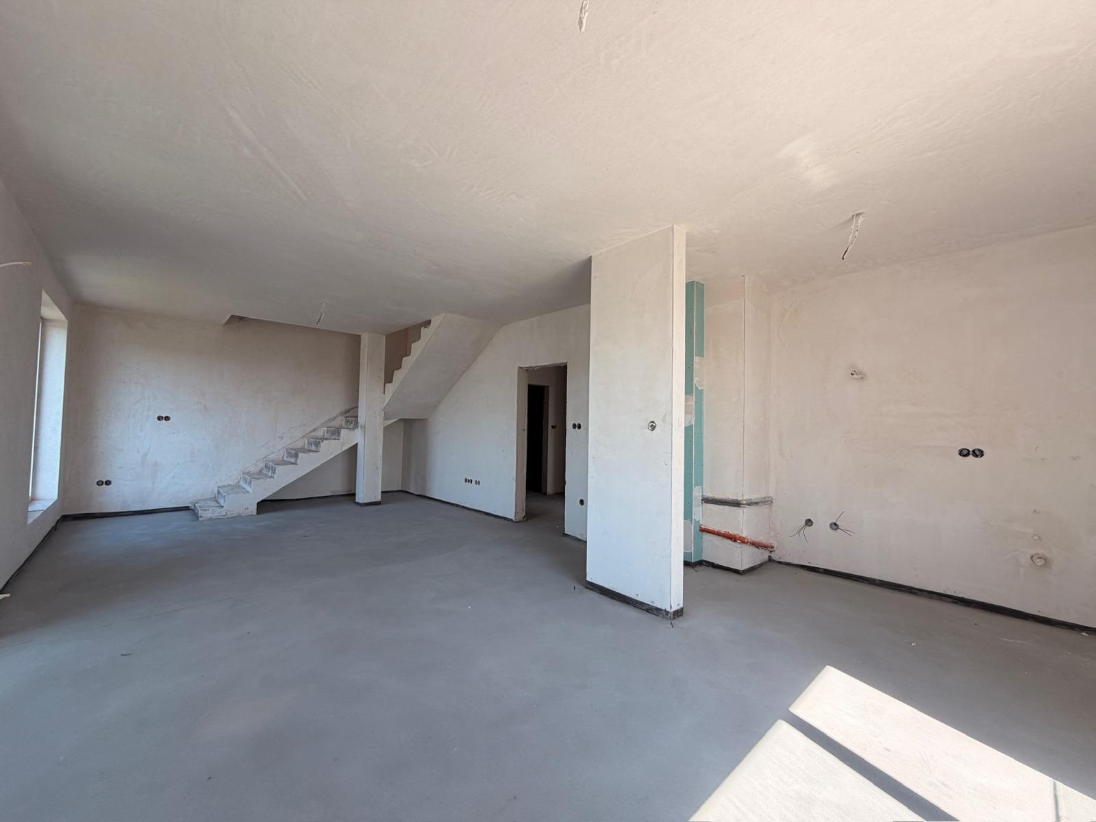 Apartments For Sale Maisonette, Sofia, Mladost 4