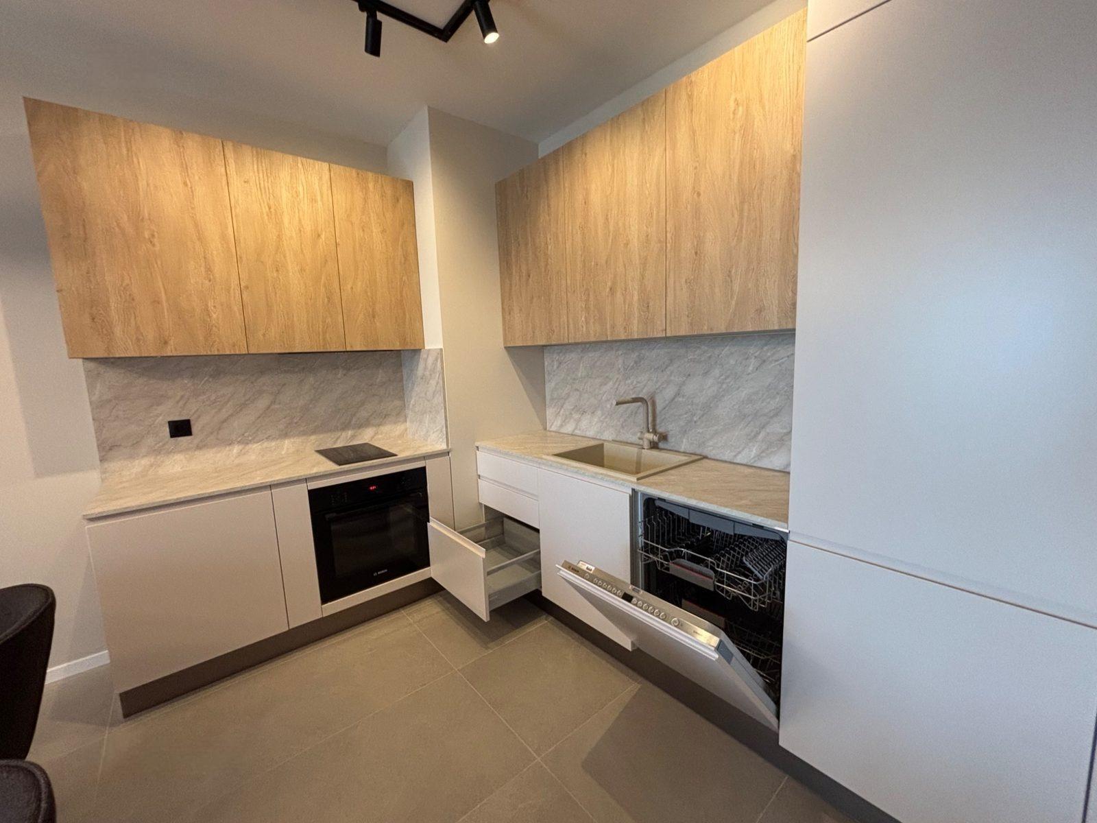 Apartments For Sale 3-Room, Sofia, Vitosha