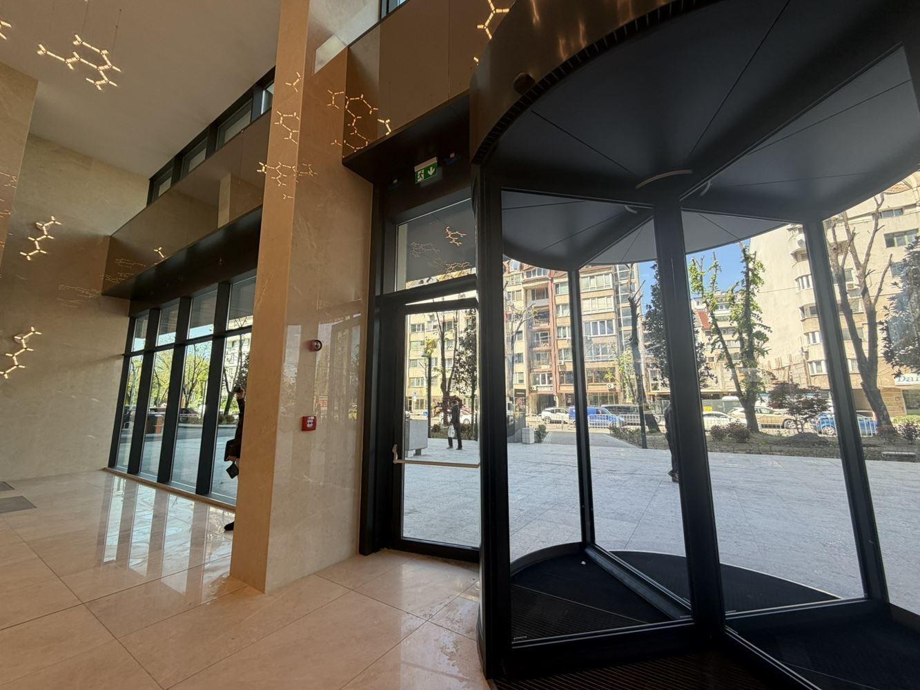 Apartments For Sale 4-Room, Sofia, Oborishte