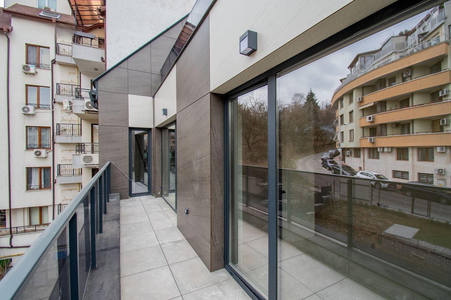 Apartments For Sale 4-Room, Sofia, Lozenets