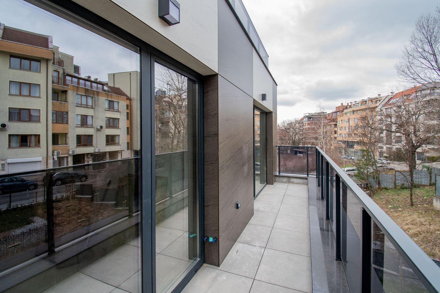 Apartments For Sale 4-Room, Sofia, Lozenets