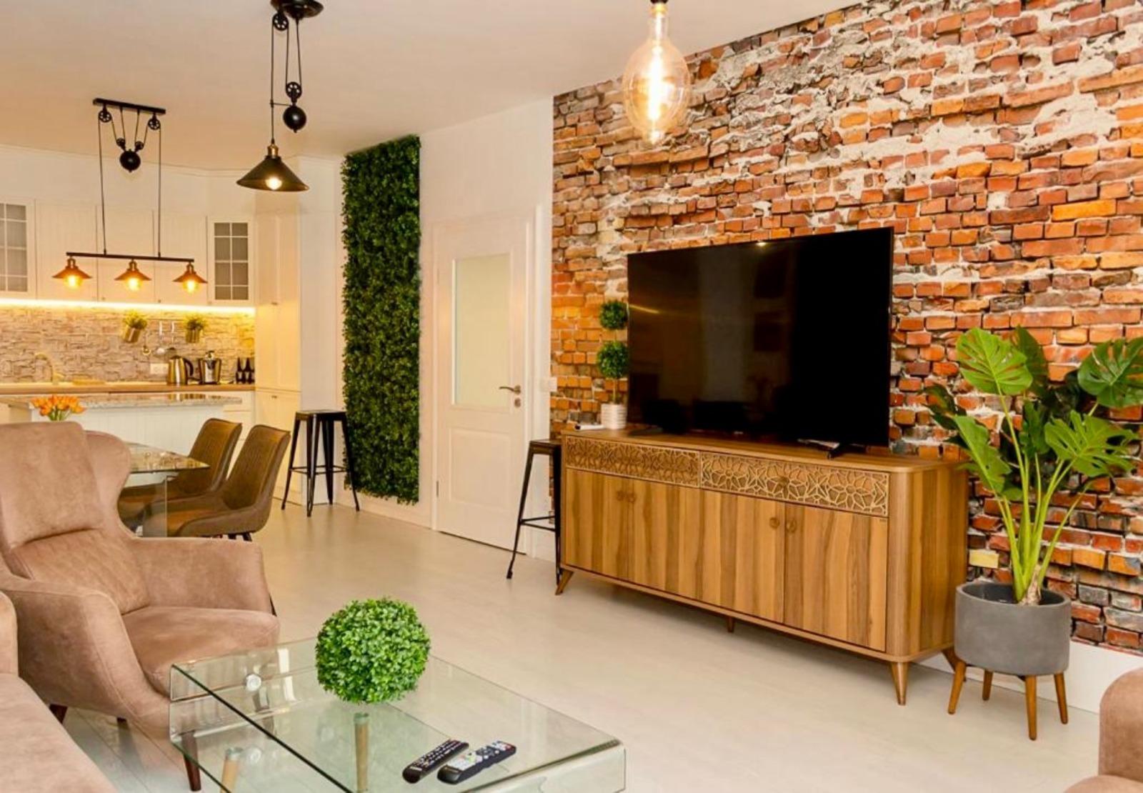 Apartments For Sale 3-Room, Varna, Center