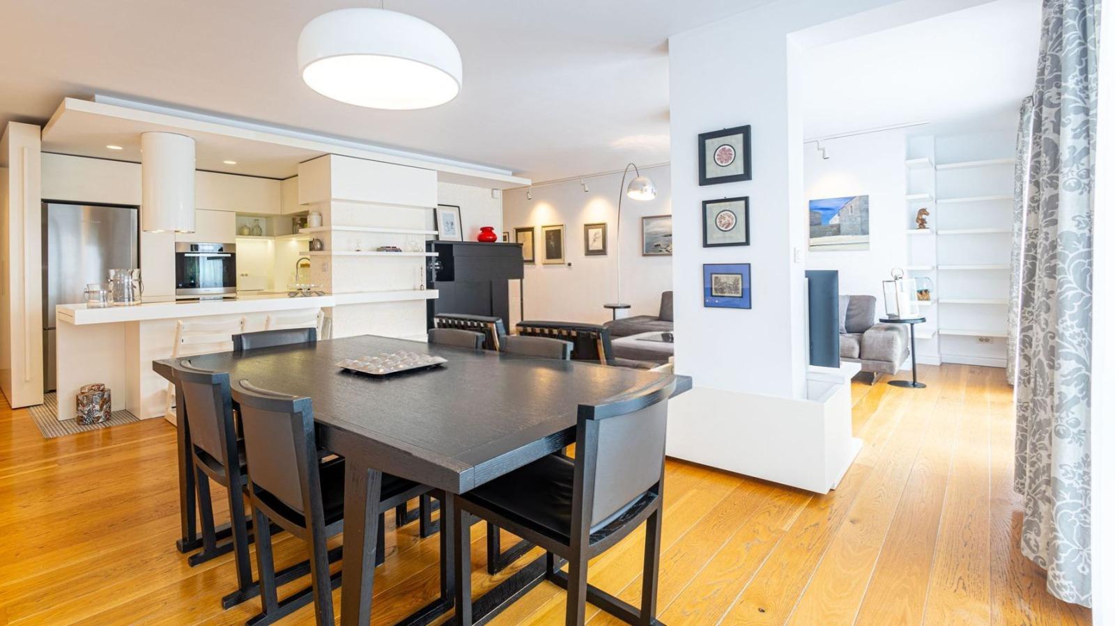 Apartments For Sale 4-Room, Sofia, Lozenets