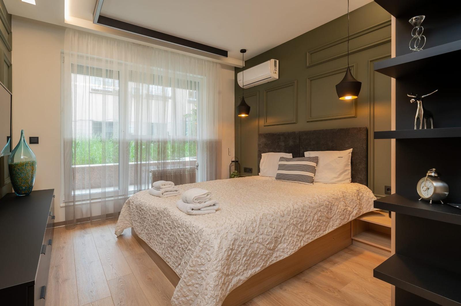 Apartments For Sale 3-Room, Sofia, Center