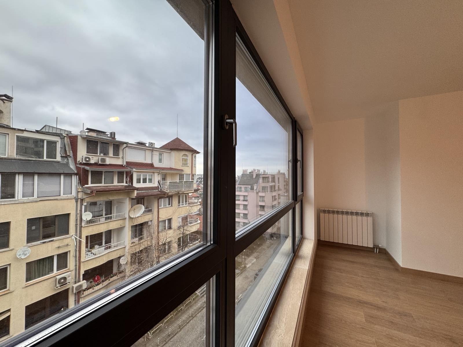 Apartments For Sale 3-Room, Sofia, Lozenets