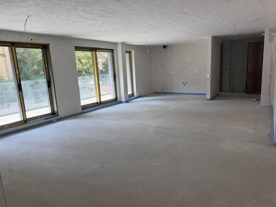 Apartments For Sale 3-Room, Sofia, Yavorov