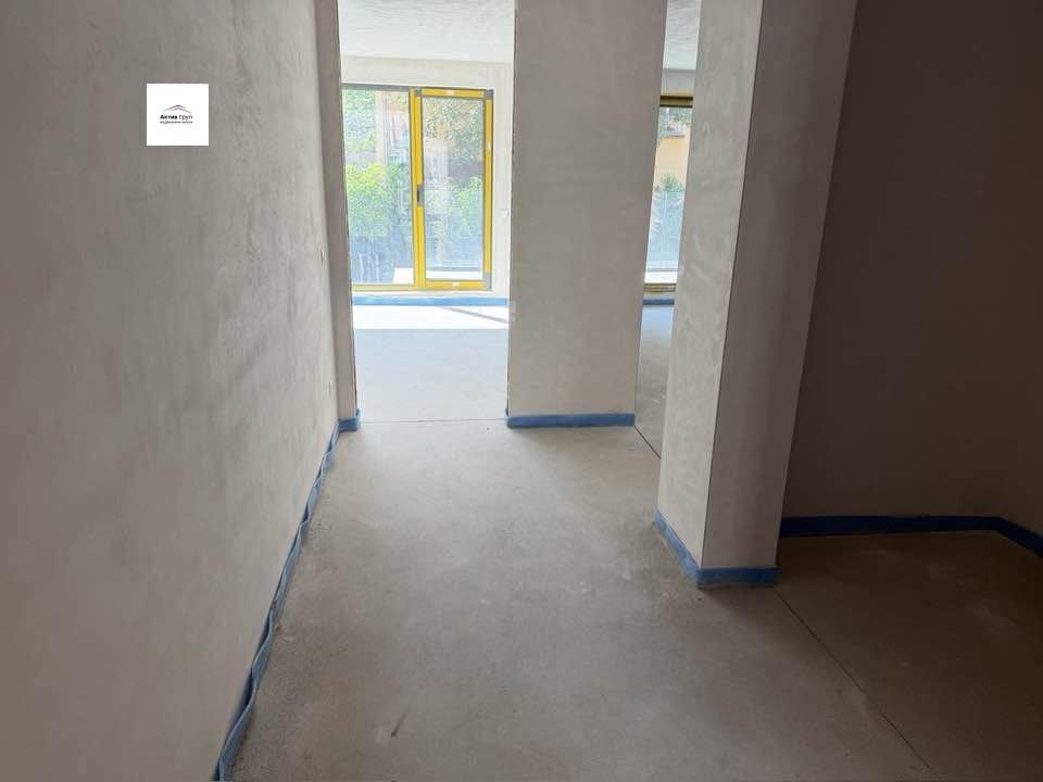 Apartments For Sale 3-Room, Sofia, Yavorov