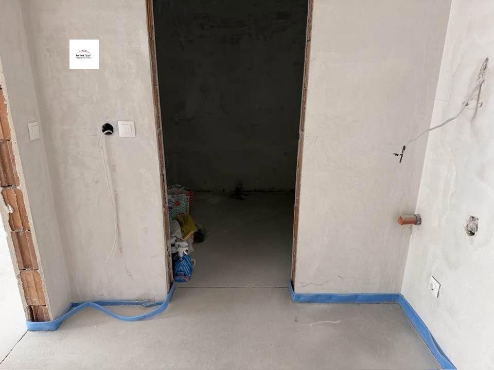 Apartments For Sale 3-Room, Sofia, Yavorov