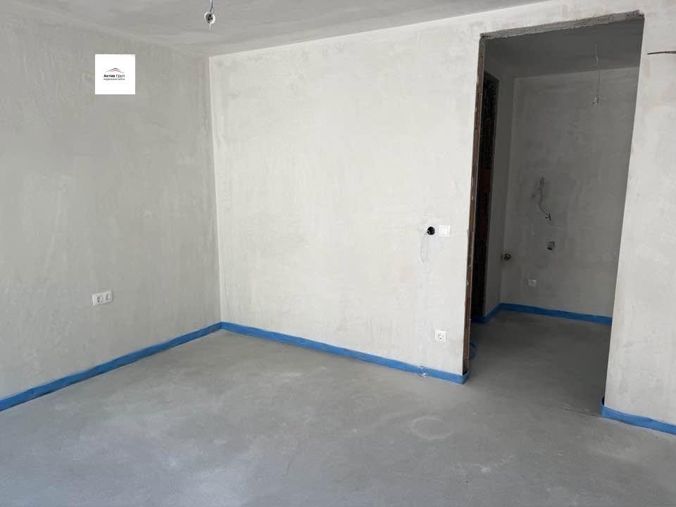 Apartments For Sale 3-Room, Sofia, Yavorov