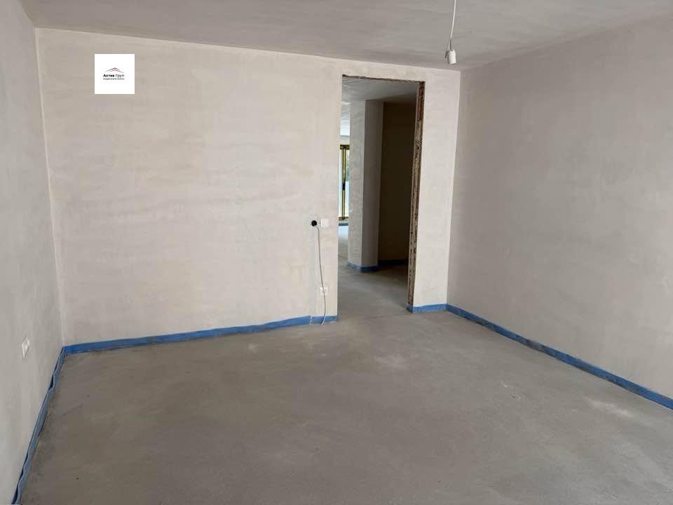 Apartments For Sale 3-Room, Sofia, Yavorov