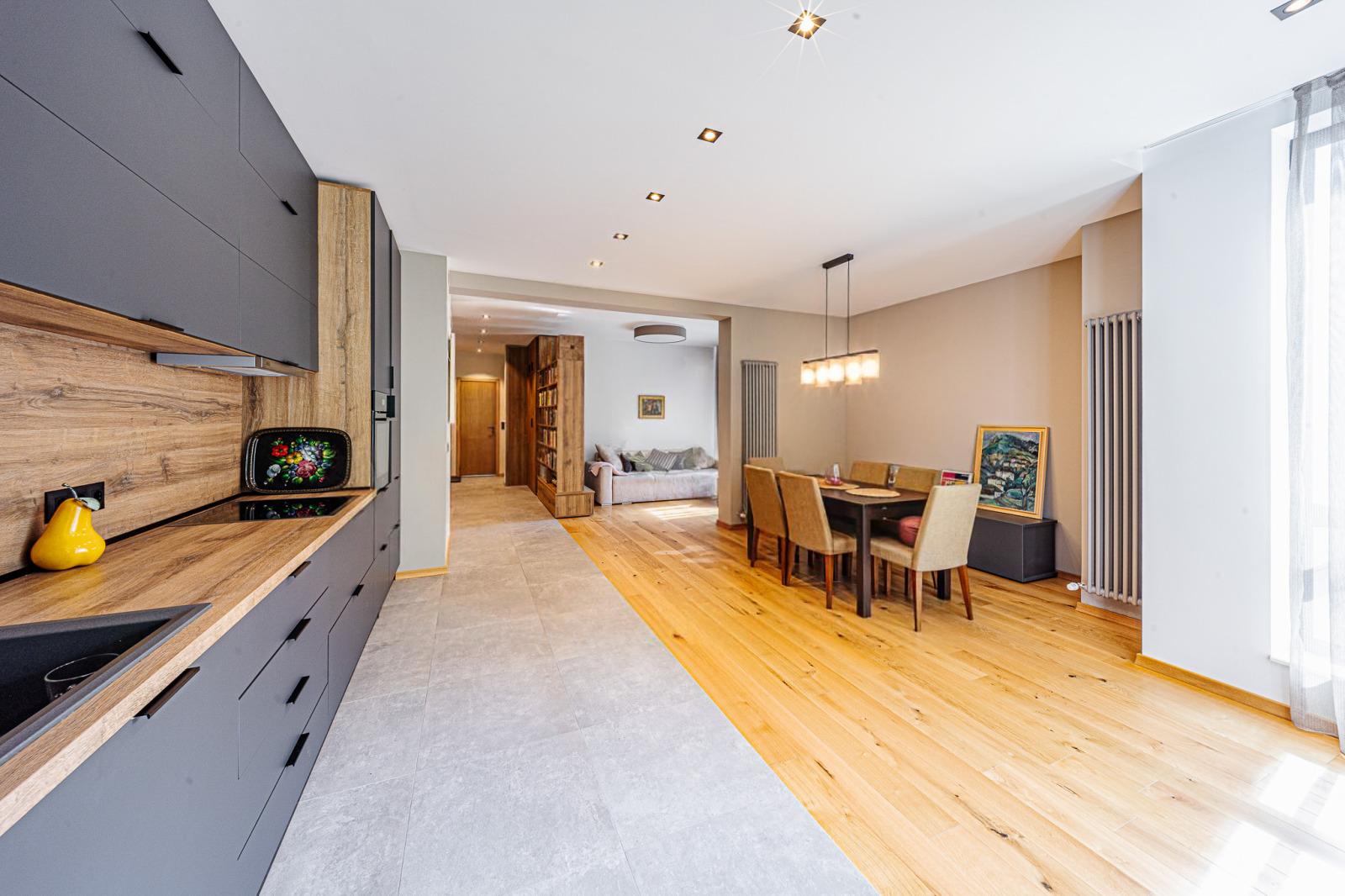 Apartments For Sale 3-Room, Sofia, Lozenets