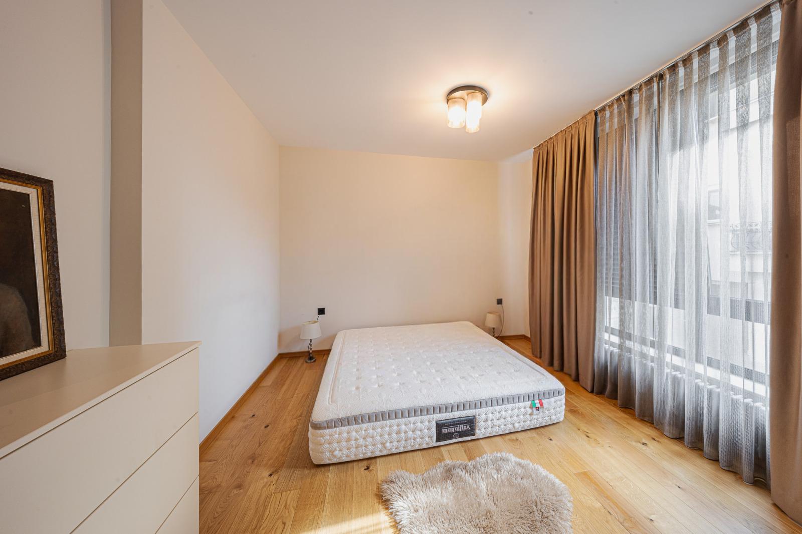 Apartments For Sale 3-Room, Sofia, Lozenets