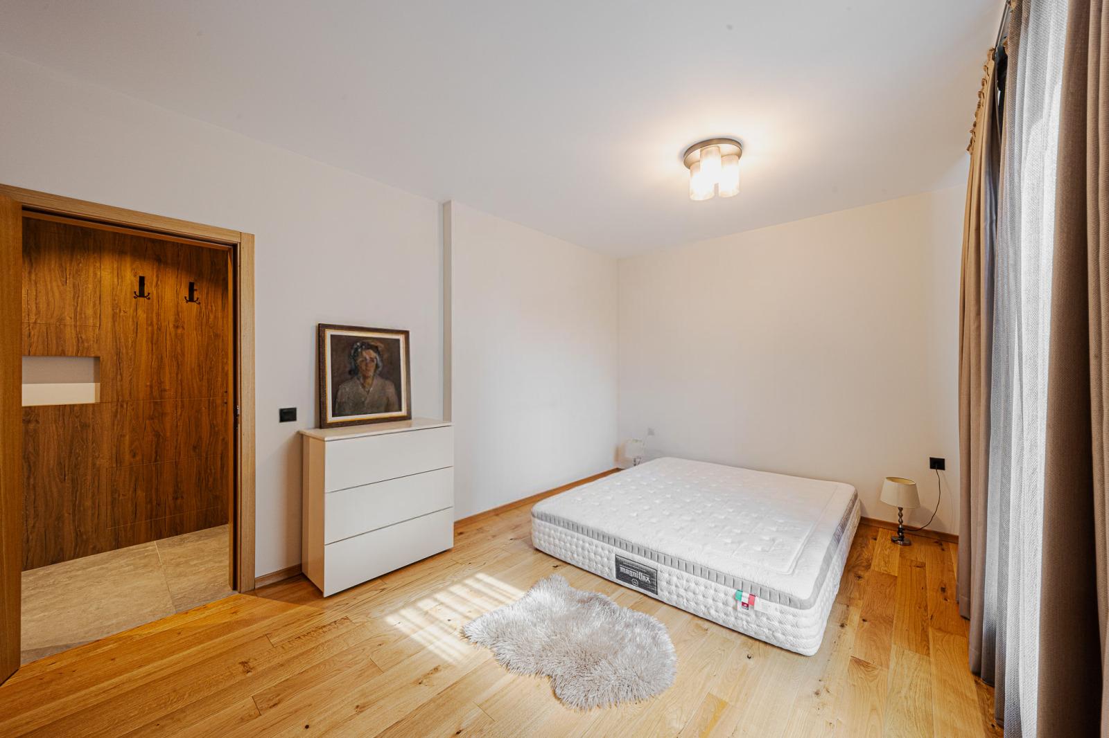 Apartments For Sale 3-Room, Sofia, Lozenets