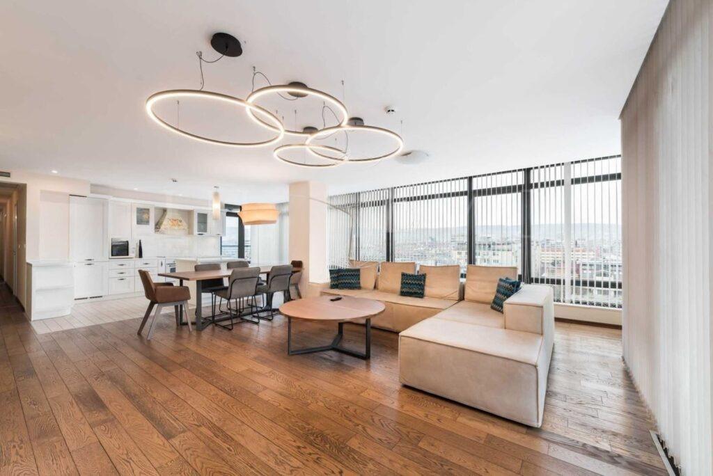 Apartments For Sale 3-Room, Varna, Center