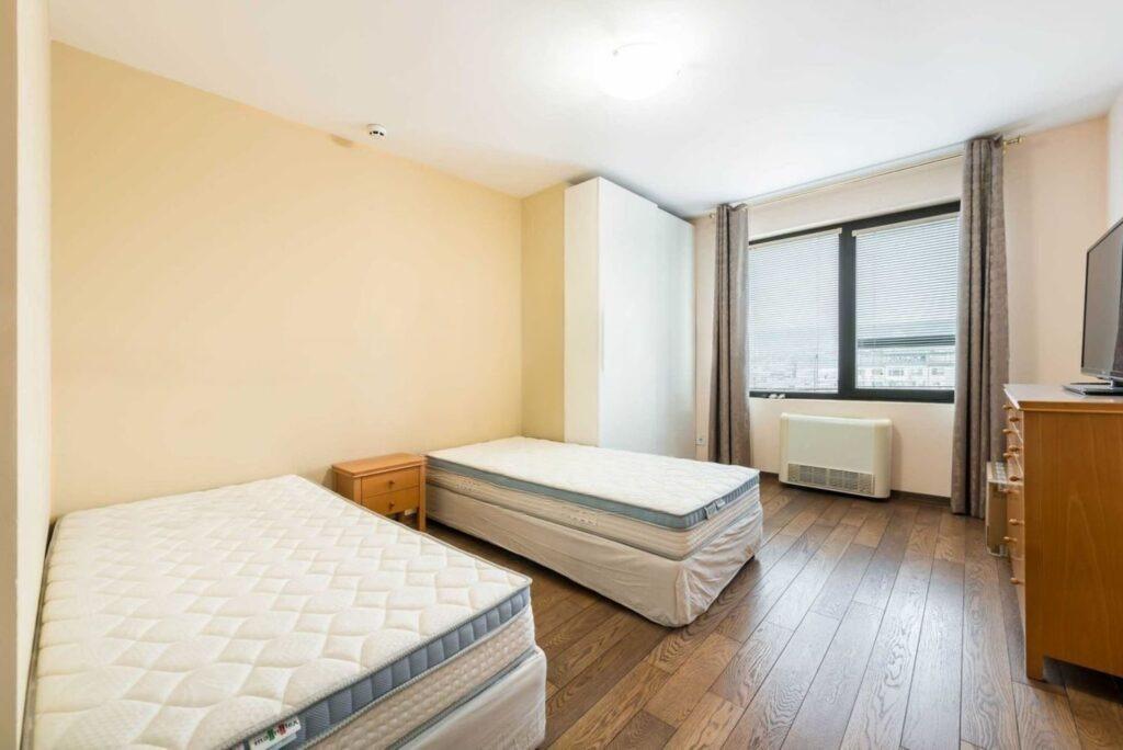 Apartments For Sale 3-Room, Varna, Center