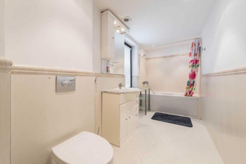 Apartments For Sale 3-Room, Varna, Center