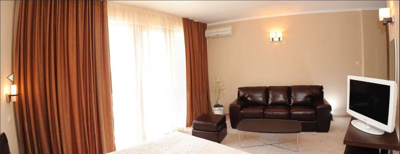 Hotel for Sale in Ravda, Burgas Province, Bulgaria — 1,169 m²