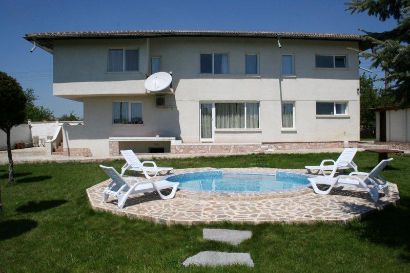 House for Sale in Izgrev, Varna