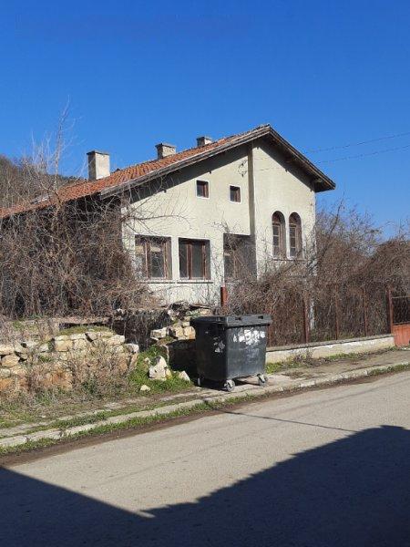 Villa for Sale in Opaka, Targovishte