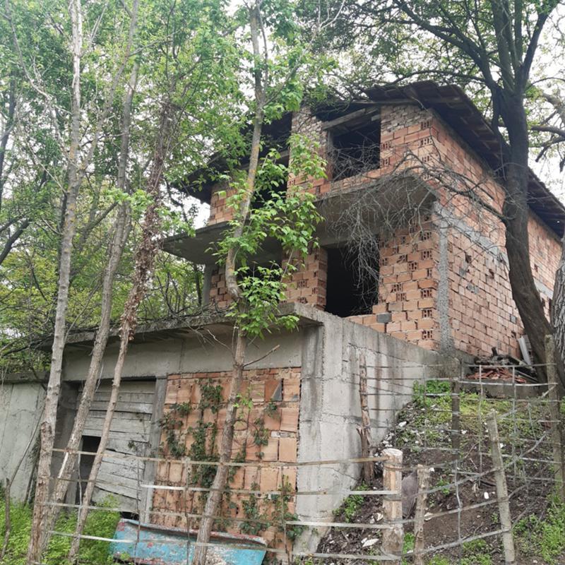 Villa for Sale in Pleven, Plochata Area