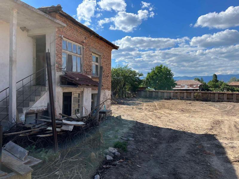 House for Sale in Karavelovo, Plovdiv