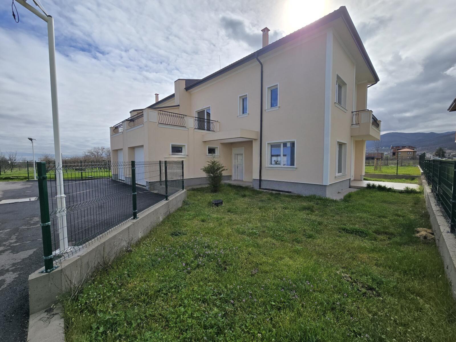 House for Sale in Parvenets, Plovdiv
