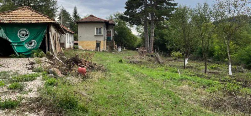 House for Sale in Tsatsarovtsi, Sofia Province
