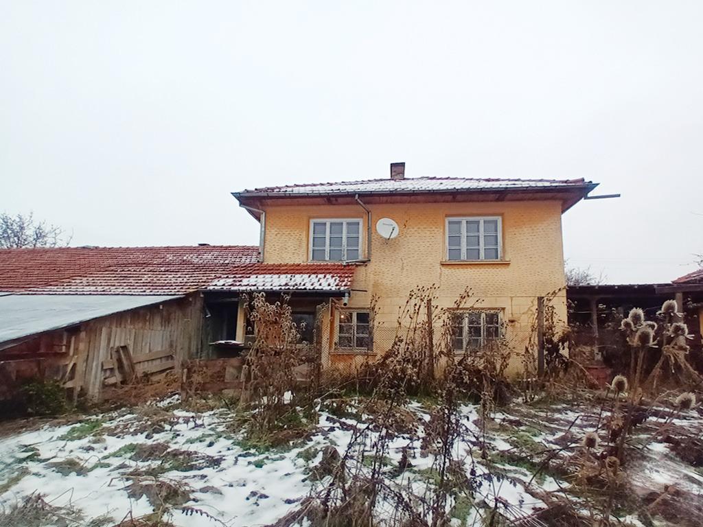 House for Sale in Dobromirka, Gabrovo